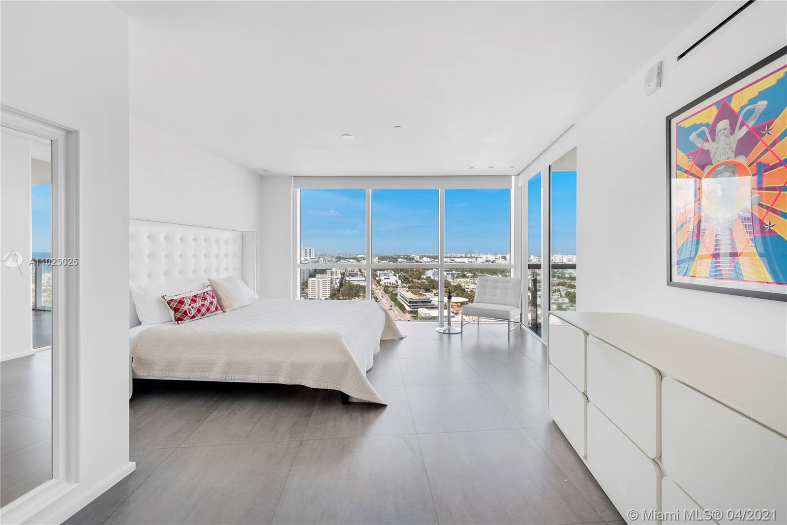 ICON CONDO - Residential