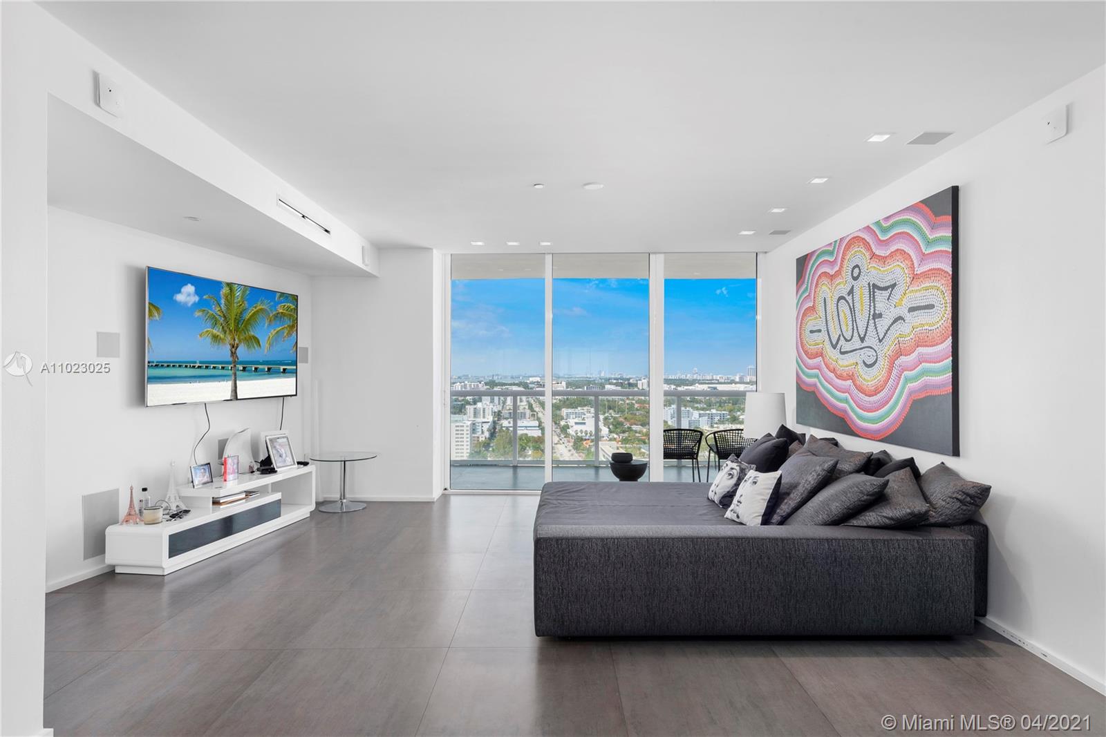 ICON CONDO - Residential