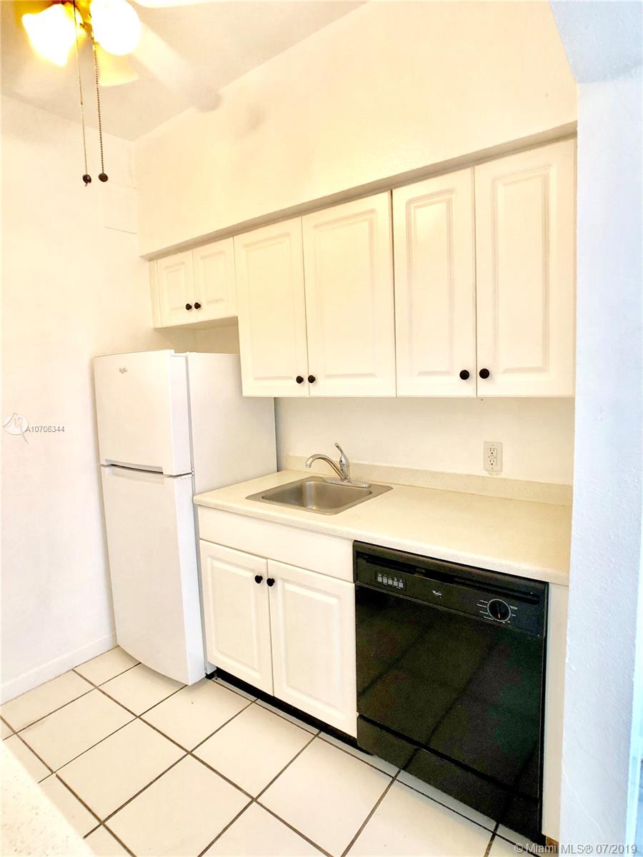 DEL RIO CONDO - Residential