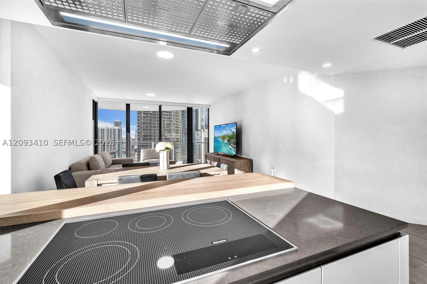 1000 Brickell Plz 3112