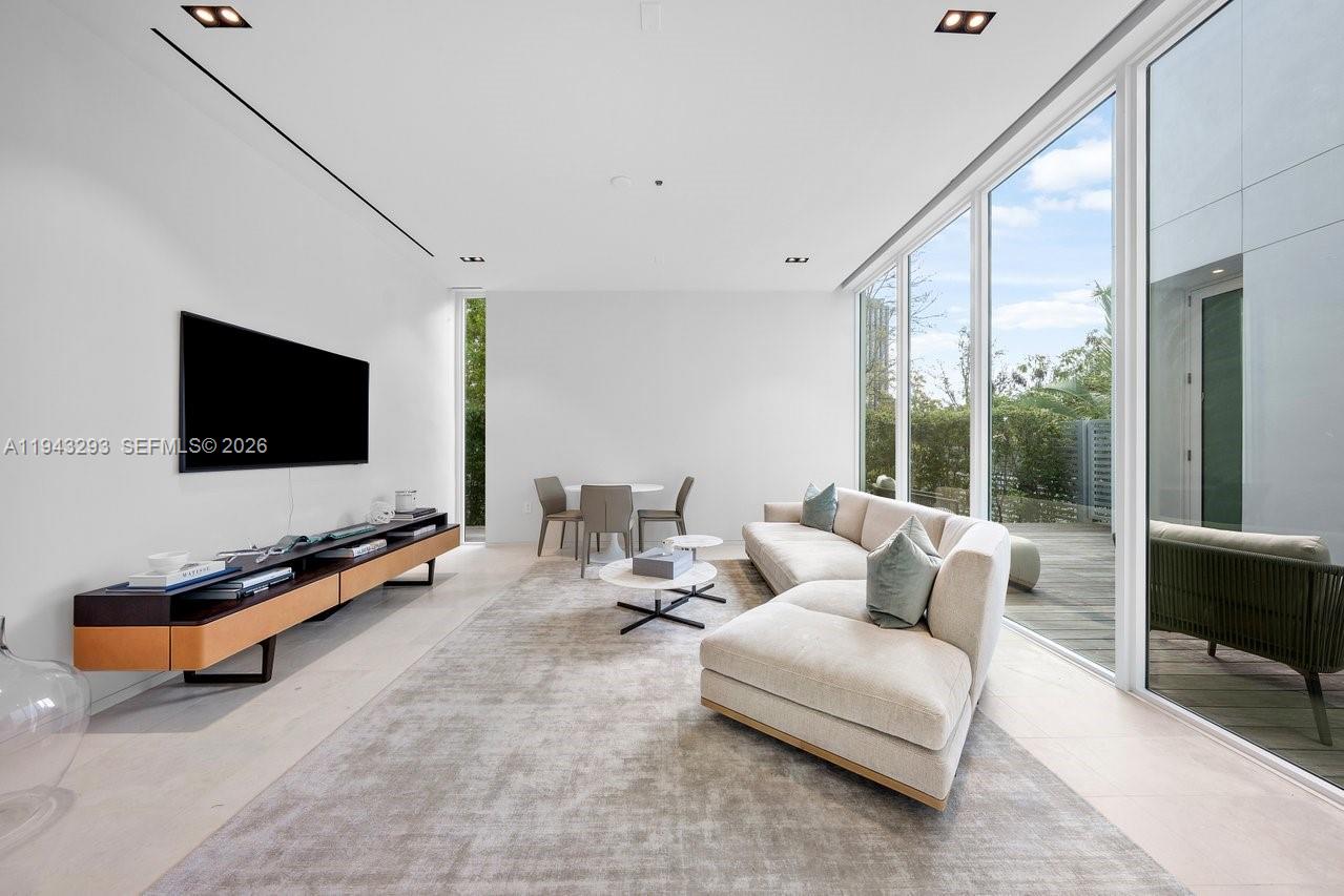 4701 NORTH MERIDIAN CONDO - Residential