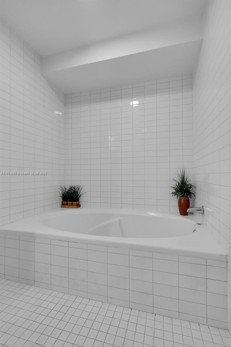MARINABLUE CONDO - Residential Lease