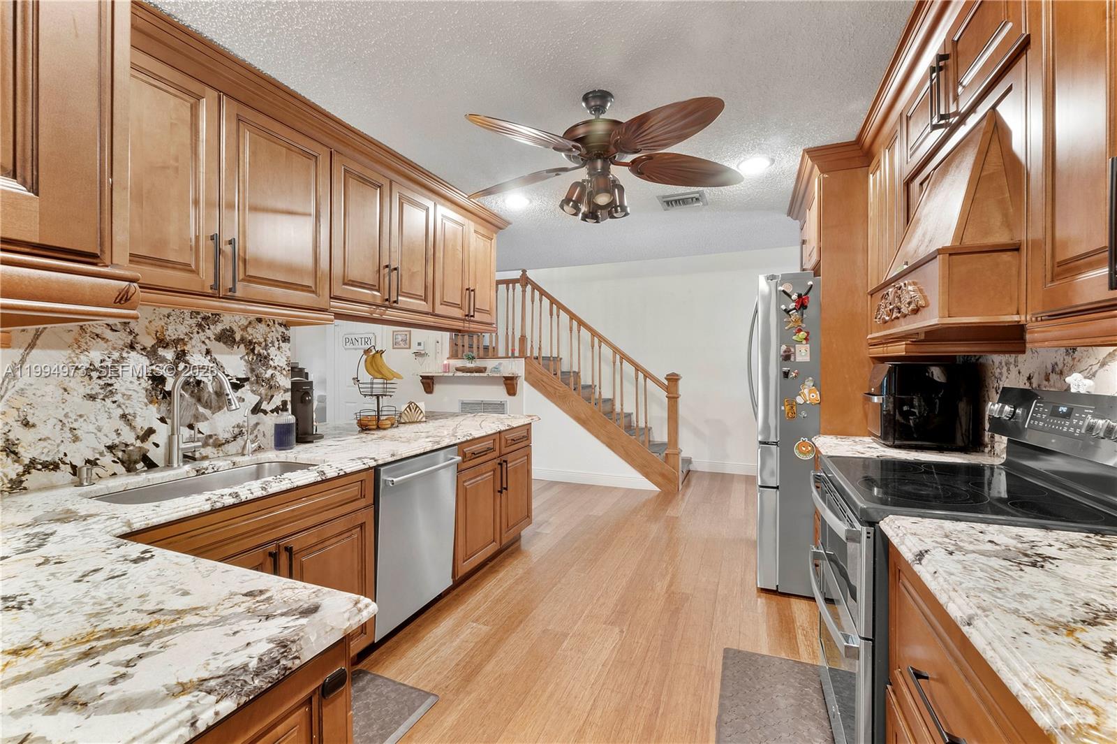 CORAL SPRINGS LAKES - Residential