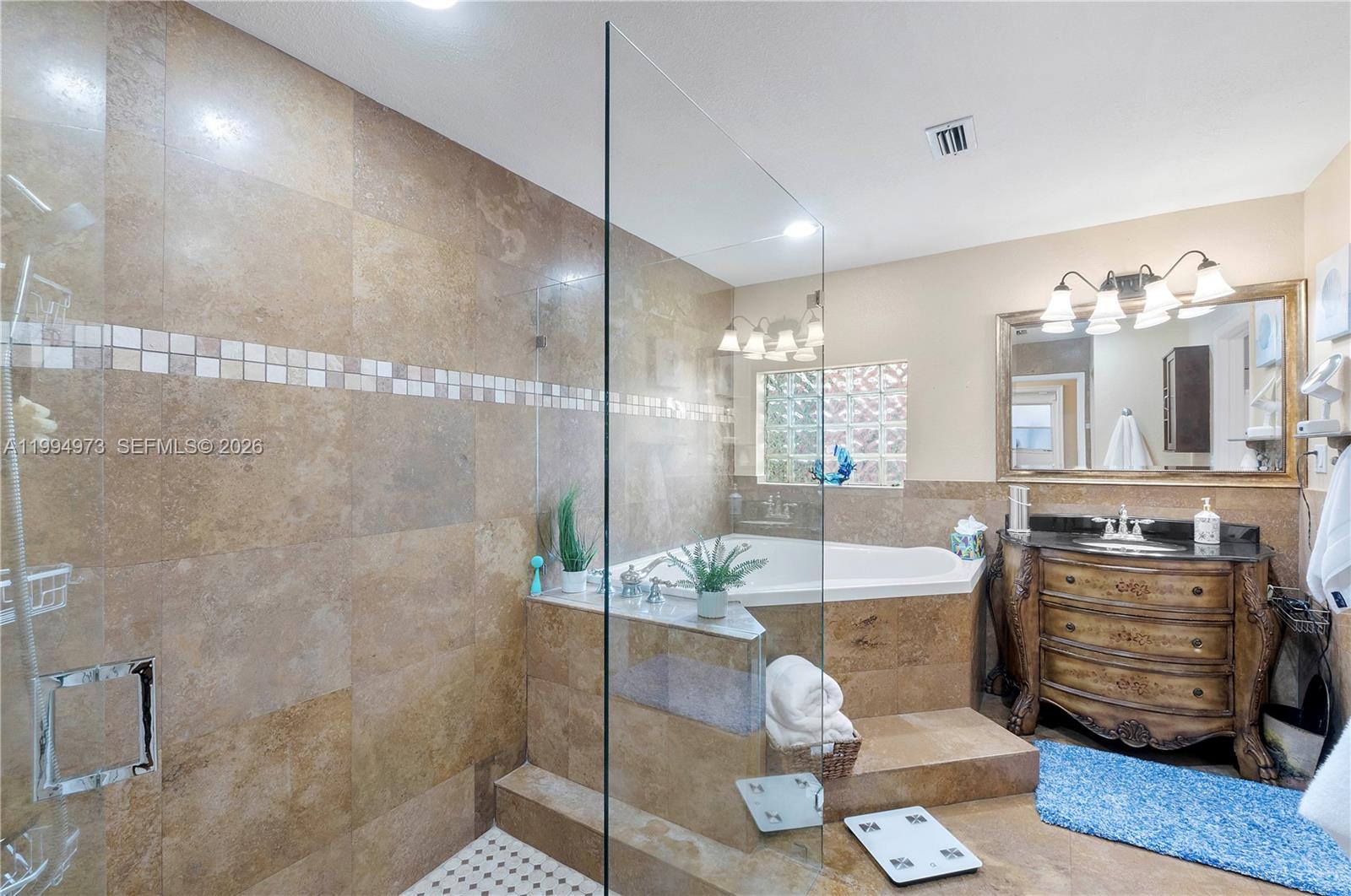 CORAL SPRINGS LAKES - Residential