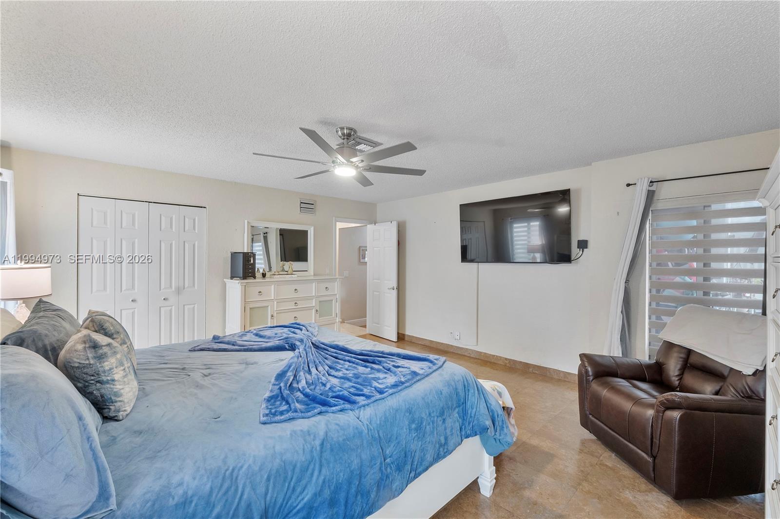 CORAL SPRINGS LAKES - Residential