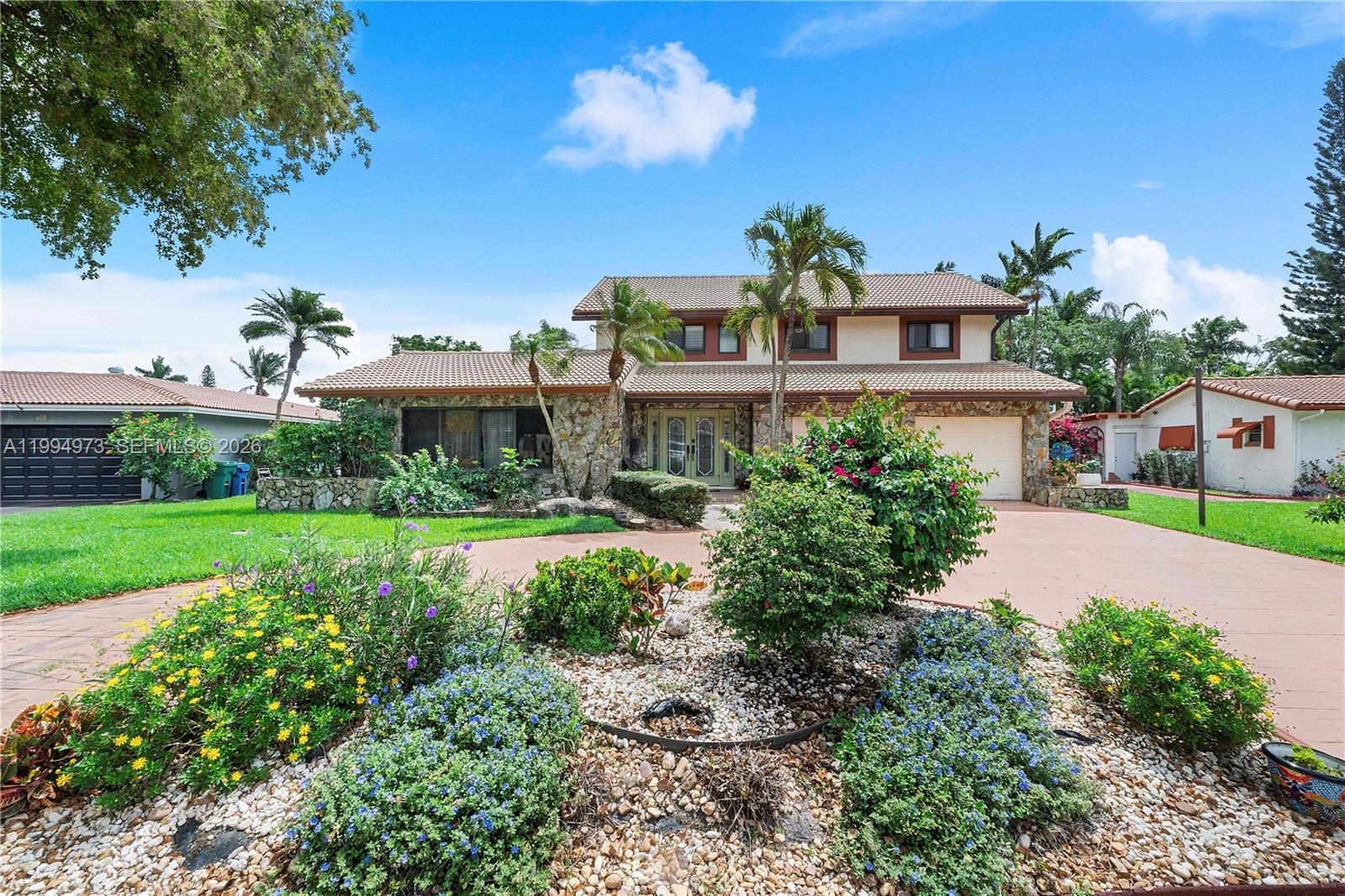 CORAL SPRINGS LAKES - Residential