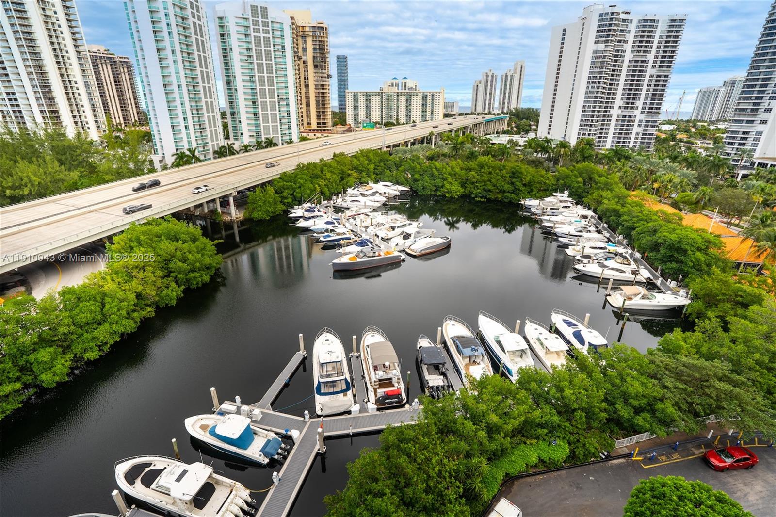 MYSTIC POINTE TOWER 400 C - Residential