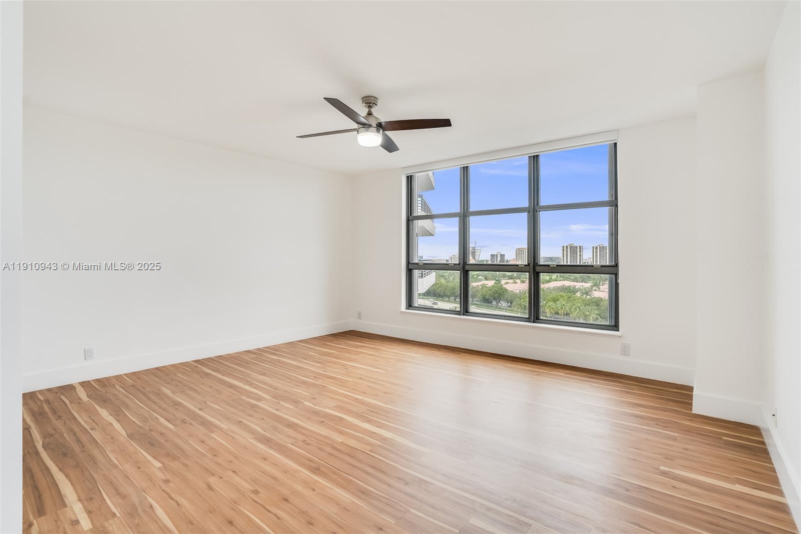 MYSTIC POINTE TOWER 400 C - Residential