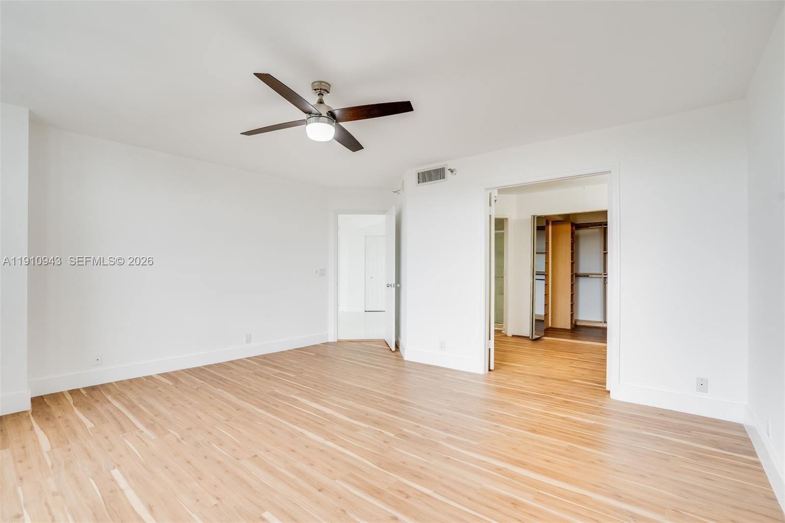 MYSTIC POINTE TOWER 400 C - Residential