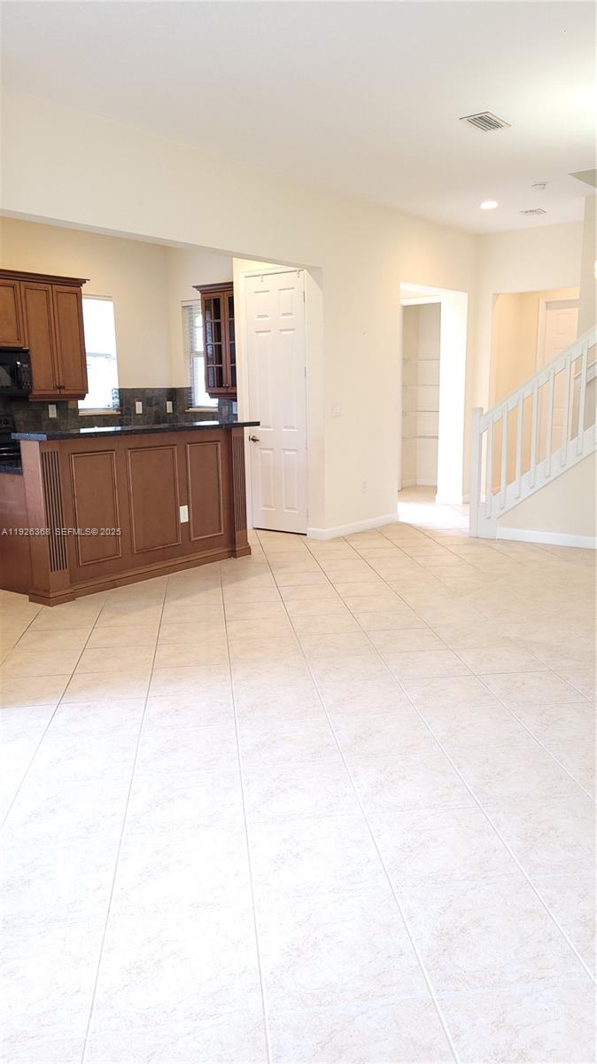 6033 NW 118th Dr 6033