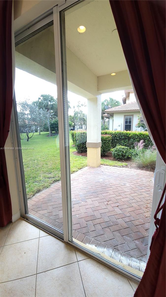 HERON BAY COMMERCIAL - Residential Lease