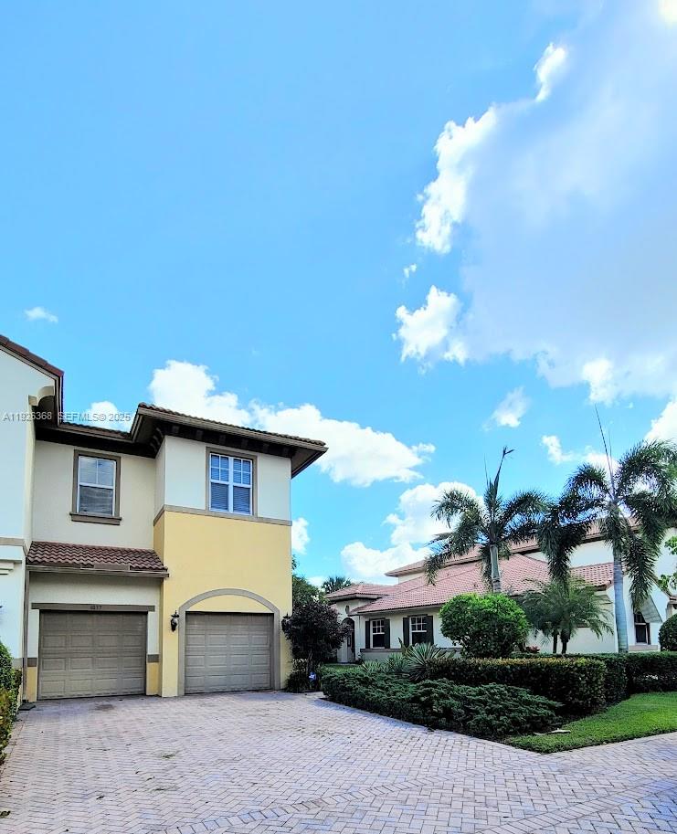 HERON BAY COMMERCIAL - Residential Lease