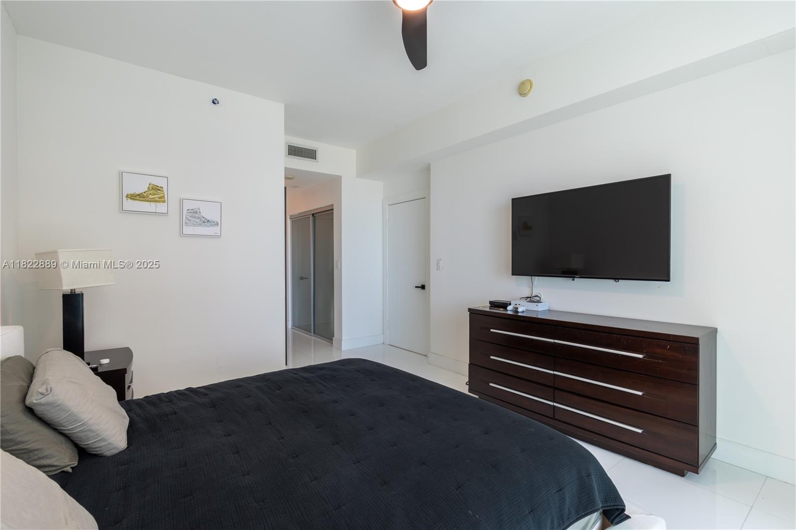 900 BISCAYNE BAY CONDO - Residential