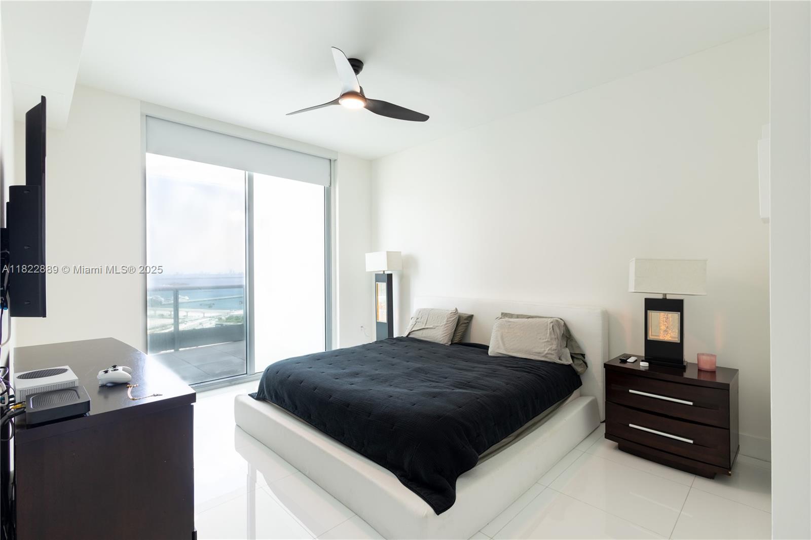 900 BISCAYNE BAY CONDO - Residential