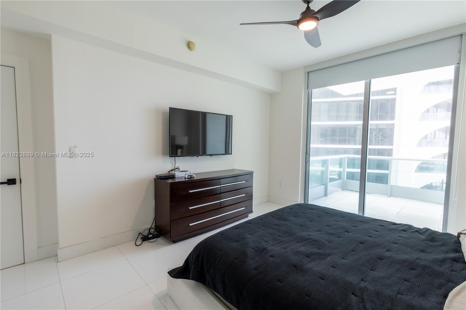 900 BISCAYNE BAY CONDO - Residential
