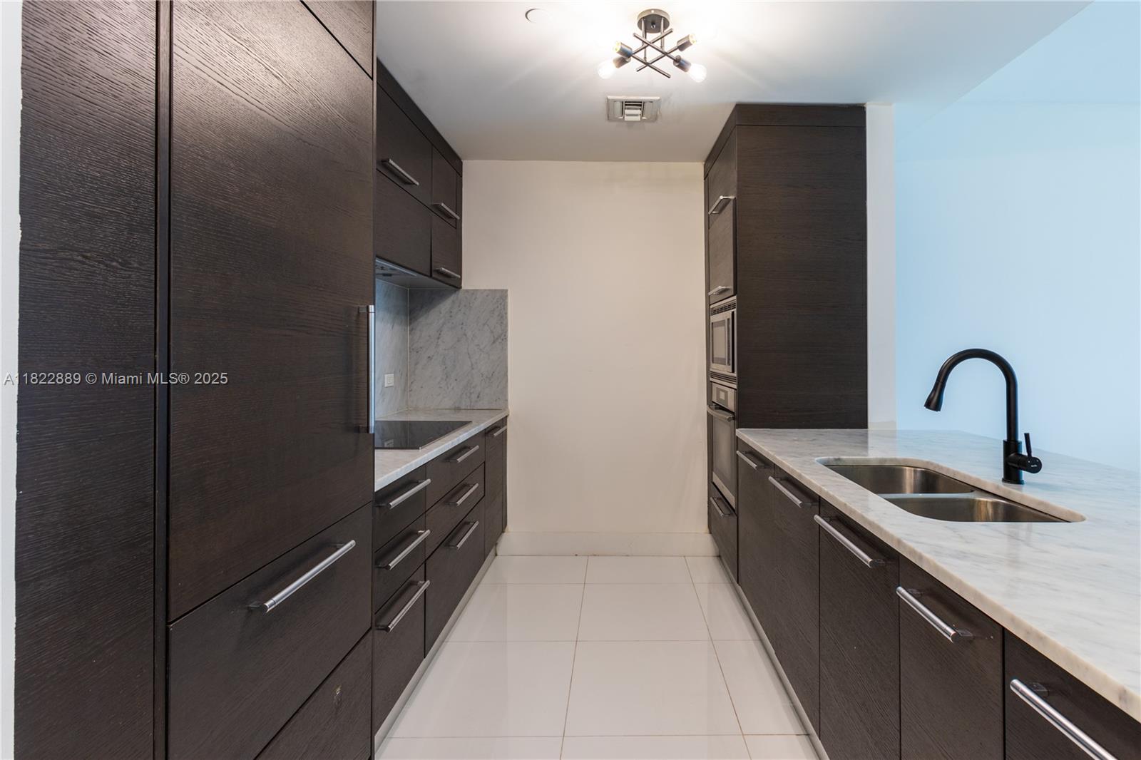 900 BISCAYNE BAY CONDO - Residential