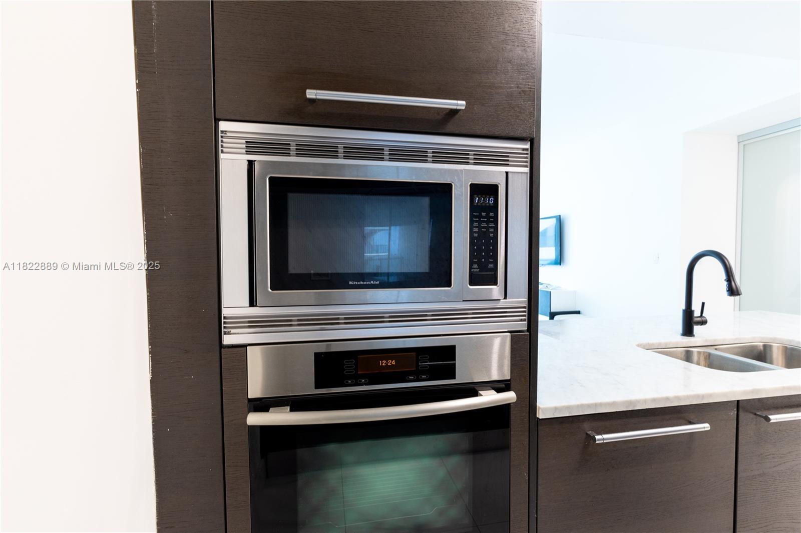 900 BISCAYNE BAY CONDO - Residential