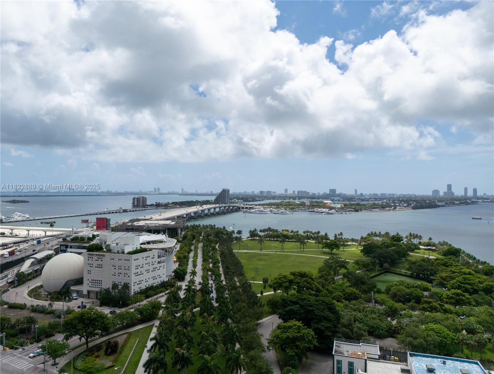 900 BISCAYNE BAY CONDO - Residential