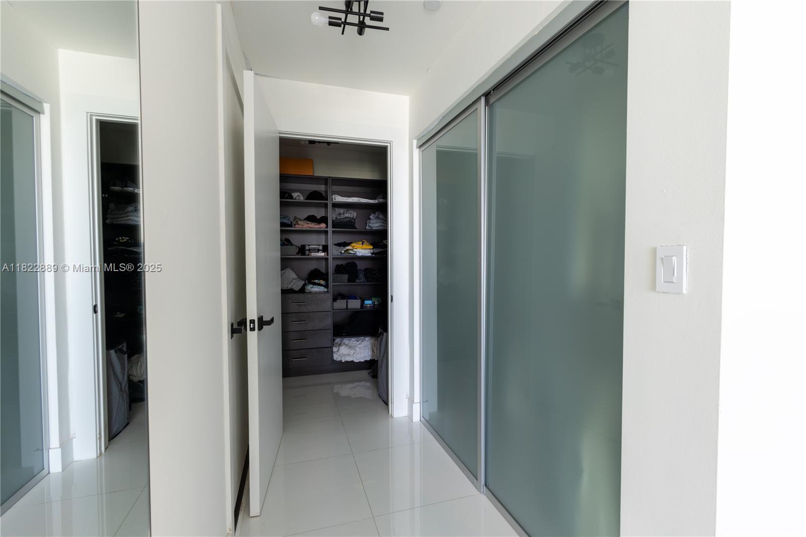 900 BISCAYNE BAY CONDO - Residential