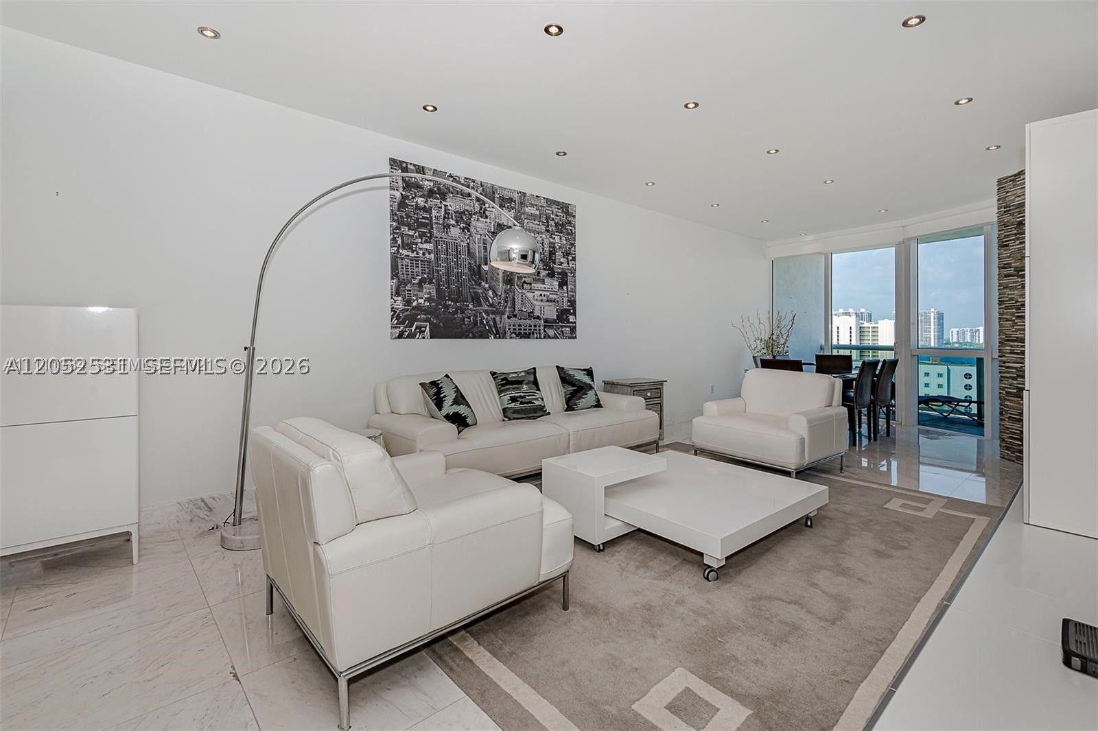 18201 Collins Ave 1101