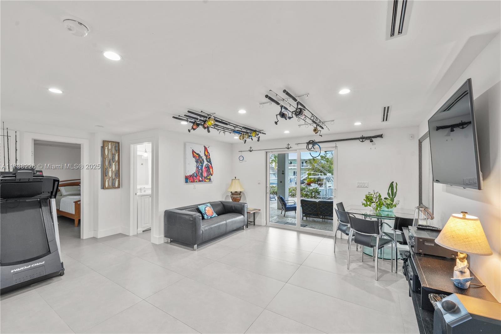 OCEAN ISLE ESTATE - Residential