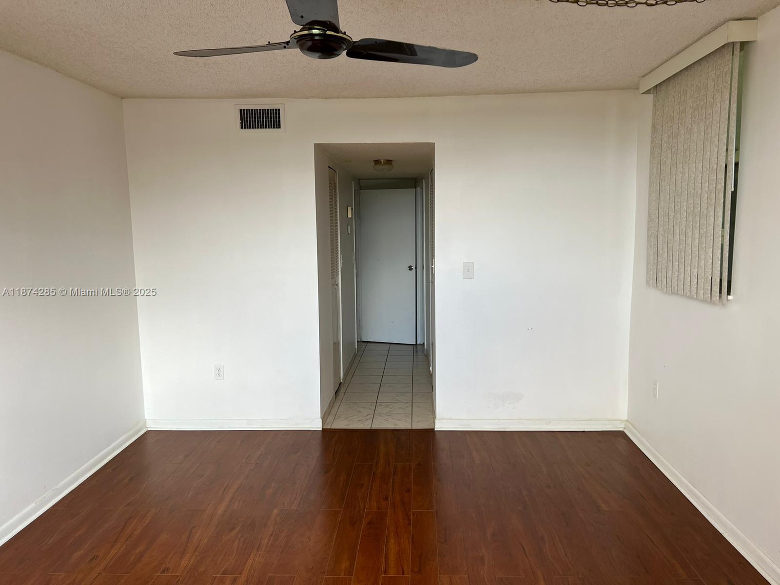 COURTYARDS OF BROWARD CON - Residential Lease