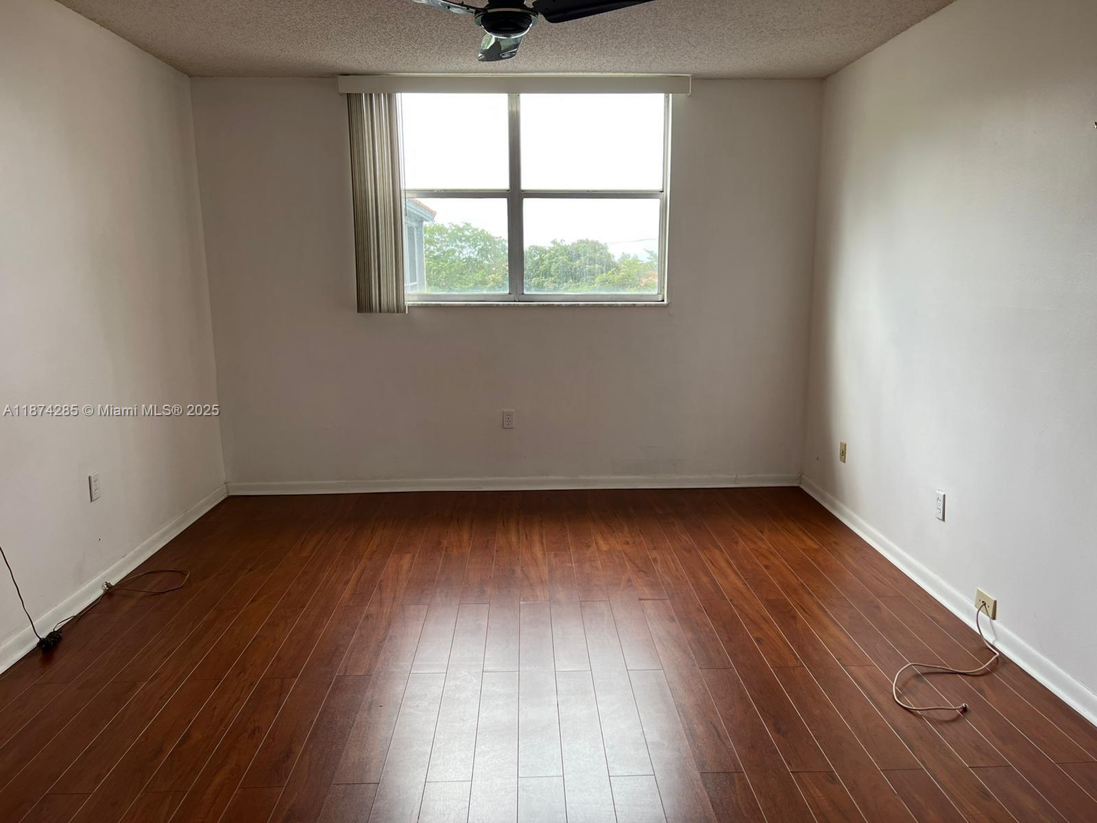 COURTYARDS OF BROWARD CON - Residential Lease