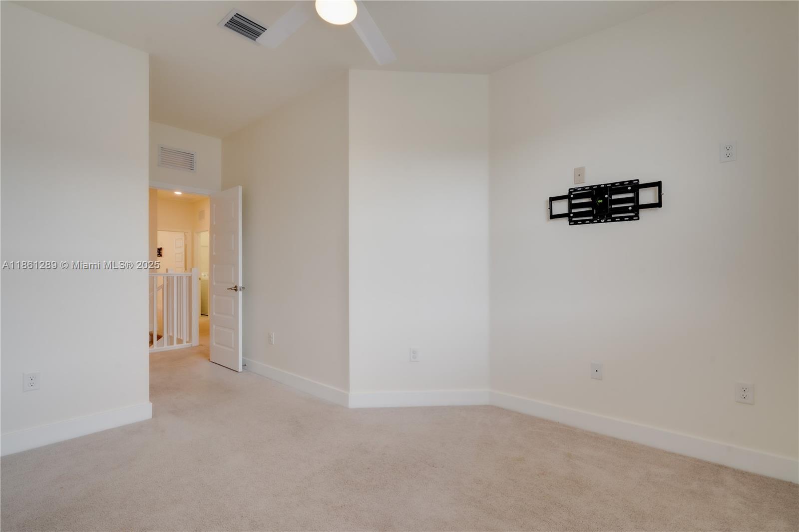 DUNNWOODY LAKE - Residential Lease