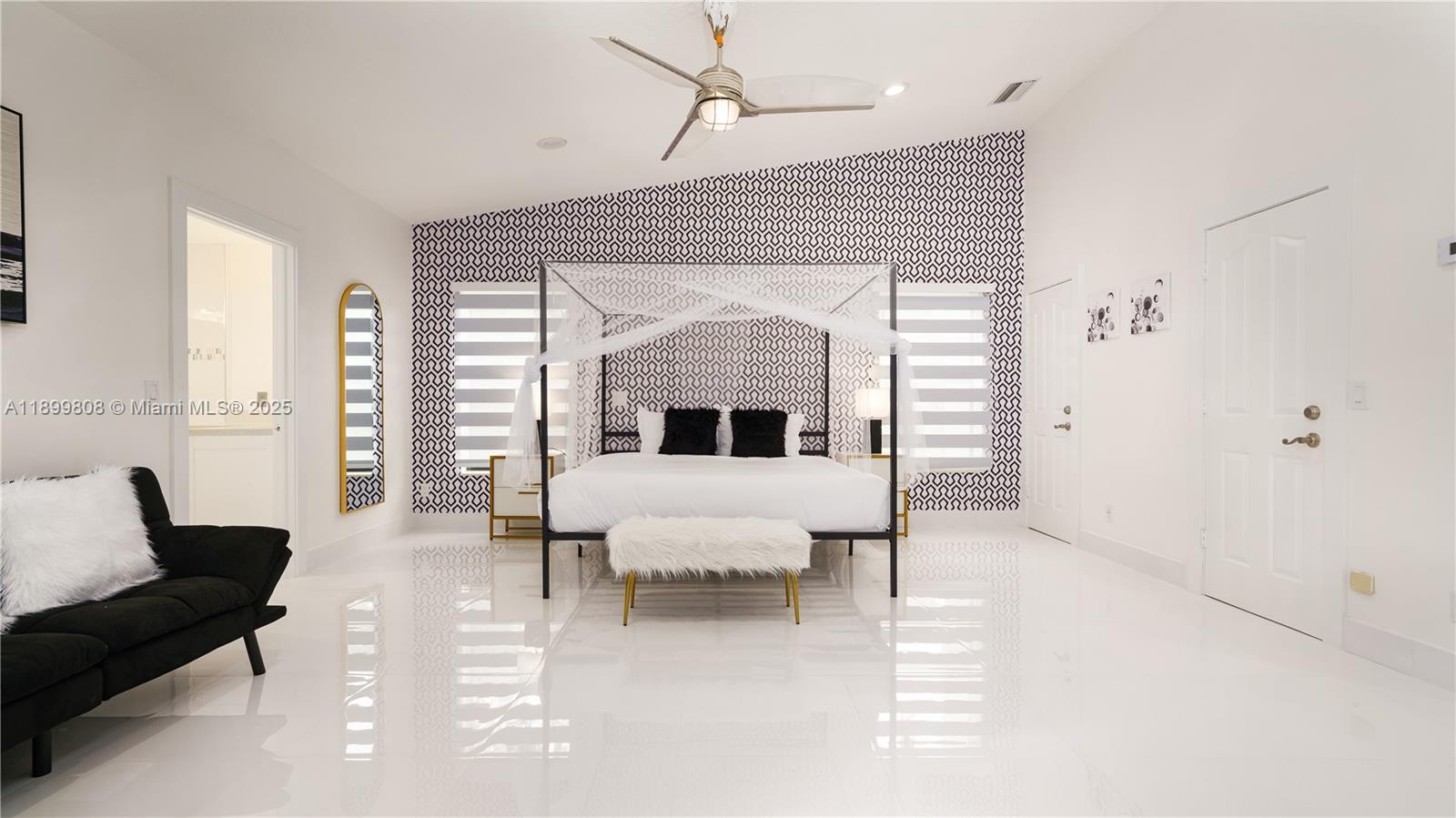 CHAMBERS LAND CO SUB NE1/ - Residential