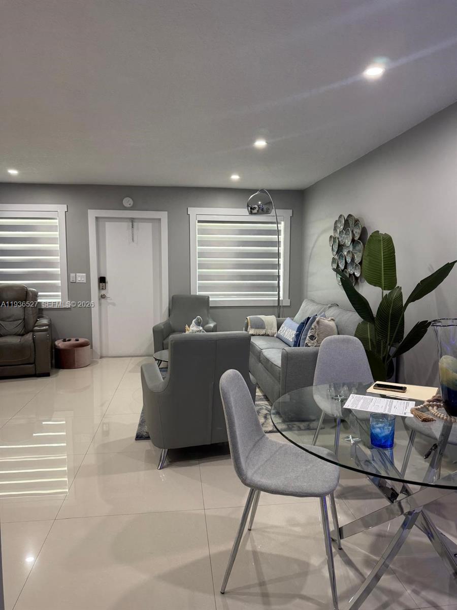 VISTA PINES CONDO - Residential