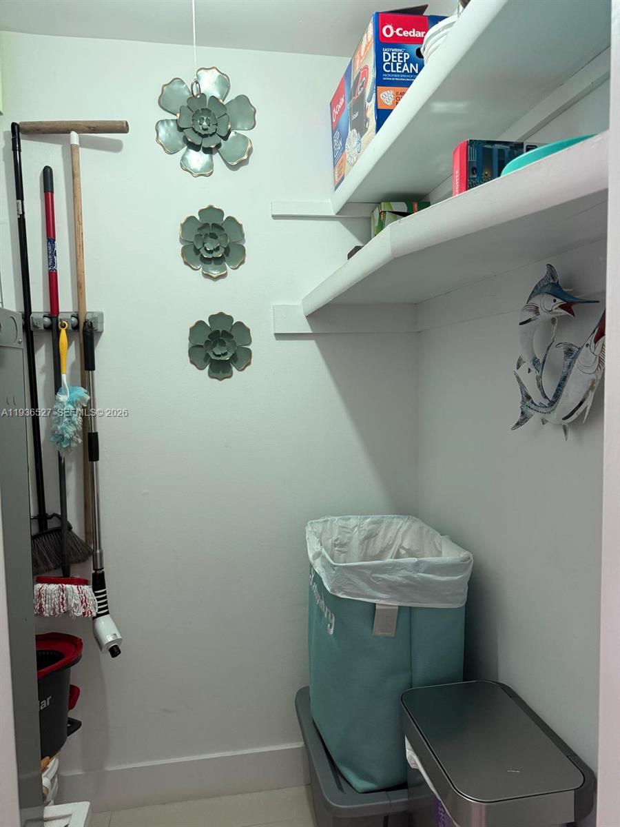 VISTA PINES CONDO - Residential