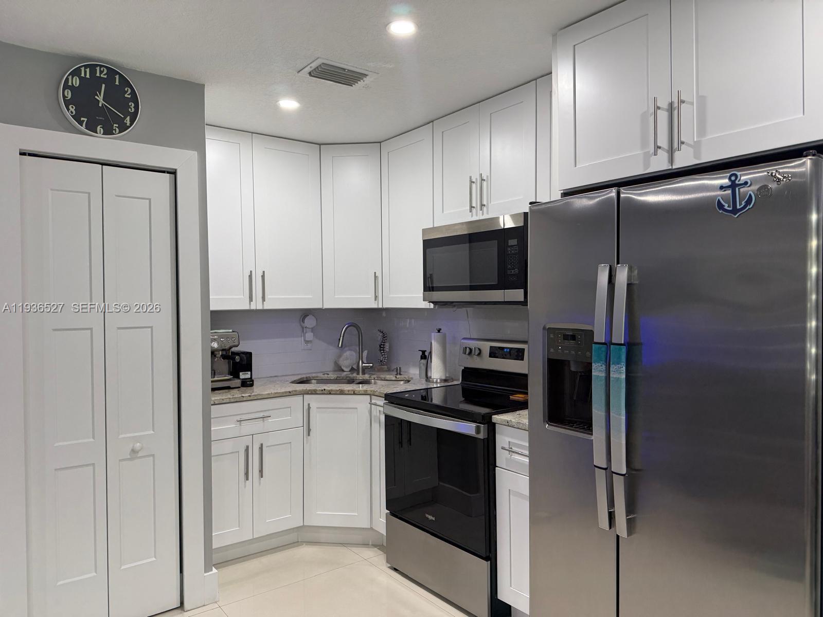 VISTA PINES CONDO - Residential