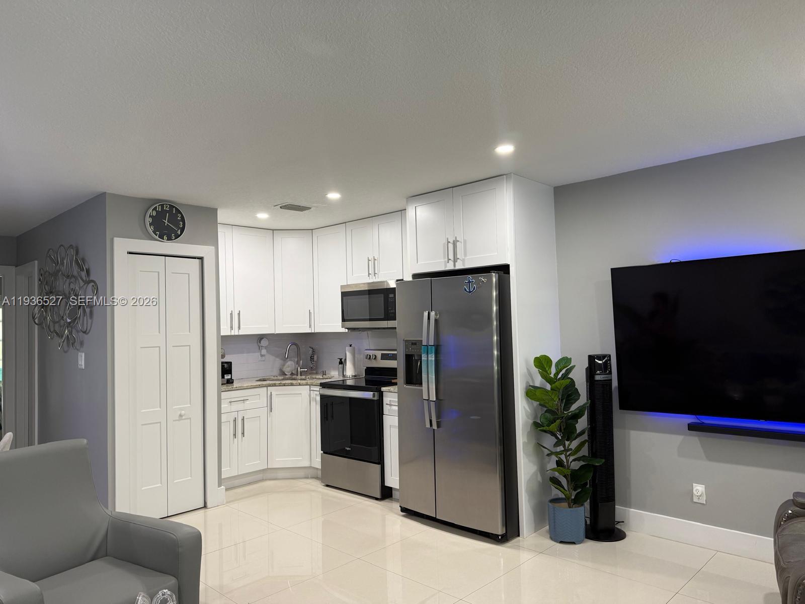 VISTA PINES CONDO - Residential