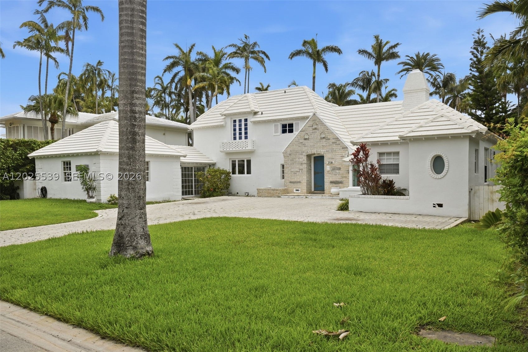 2535 Sunset Dr