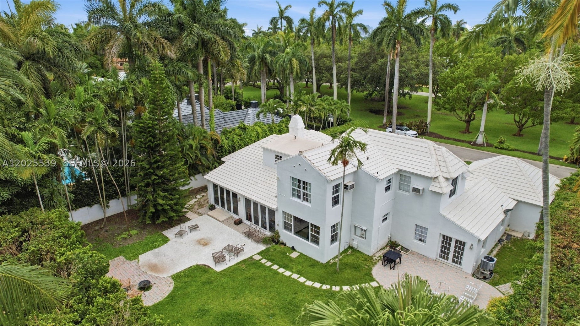 2535 Sunset Dr