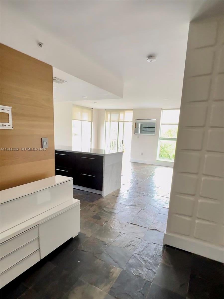 VISTA ON THE BAY CONDO - Residential