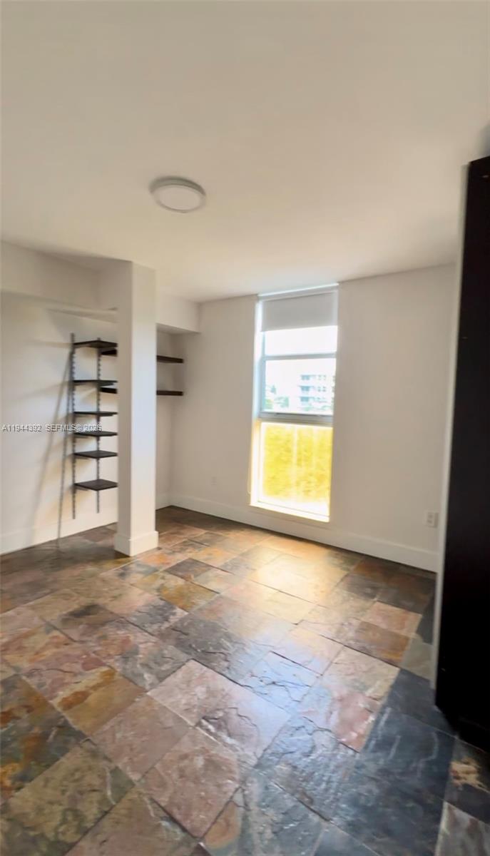 VISTA ON THE BAY CONDO - Residential