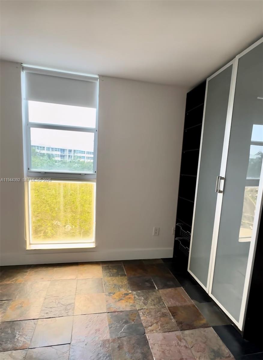 VISTA ON THE BAY CONDO - Residential