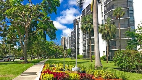 Photo of 3475 N Country Club Dr #608, Aventura, FL 33180 (MLS # A12030983)