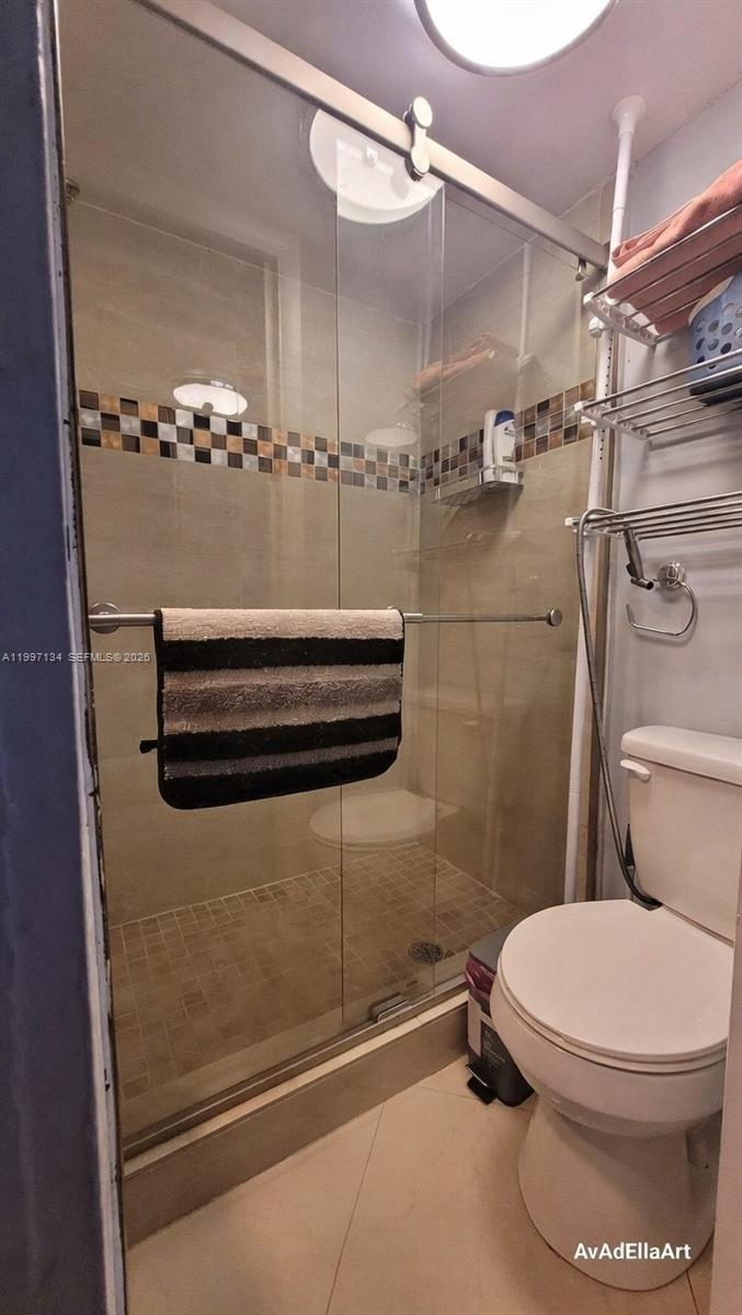 CORAL POINT CONDOMINIUM - Residential Lease