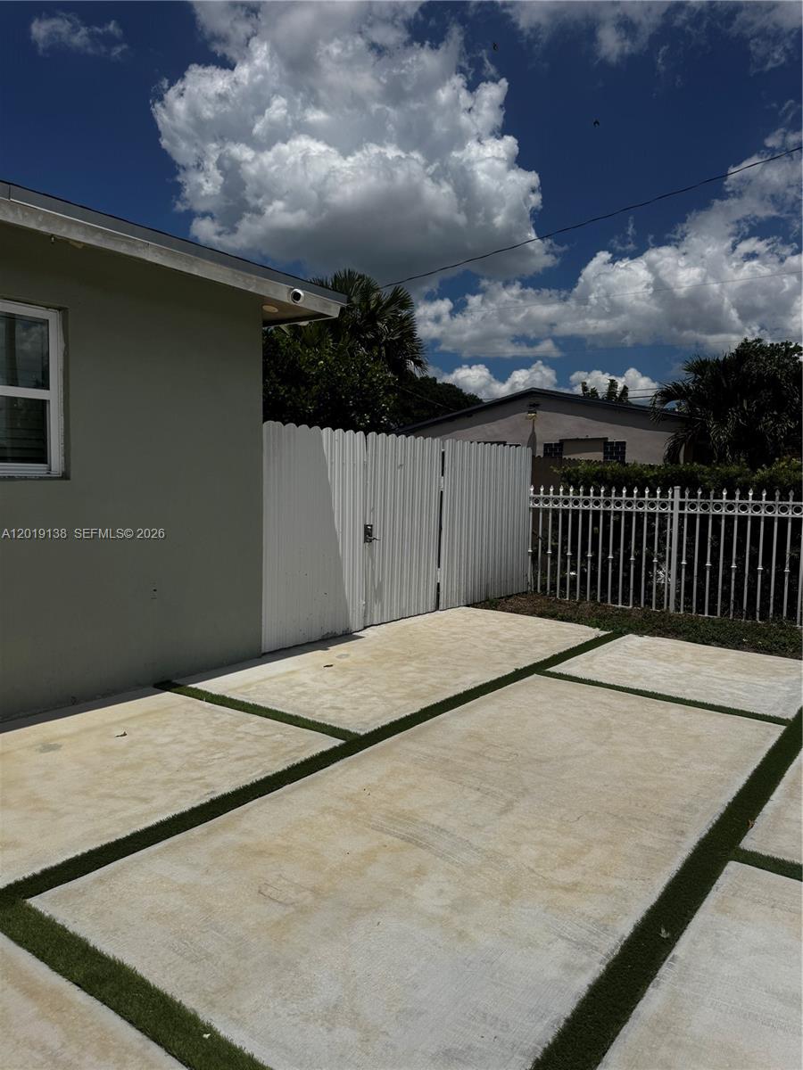 MYRTLE GROVE 1ST ADDN - Residential