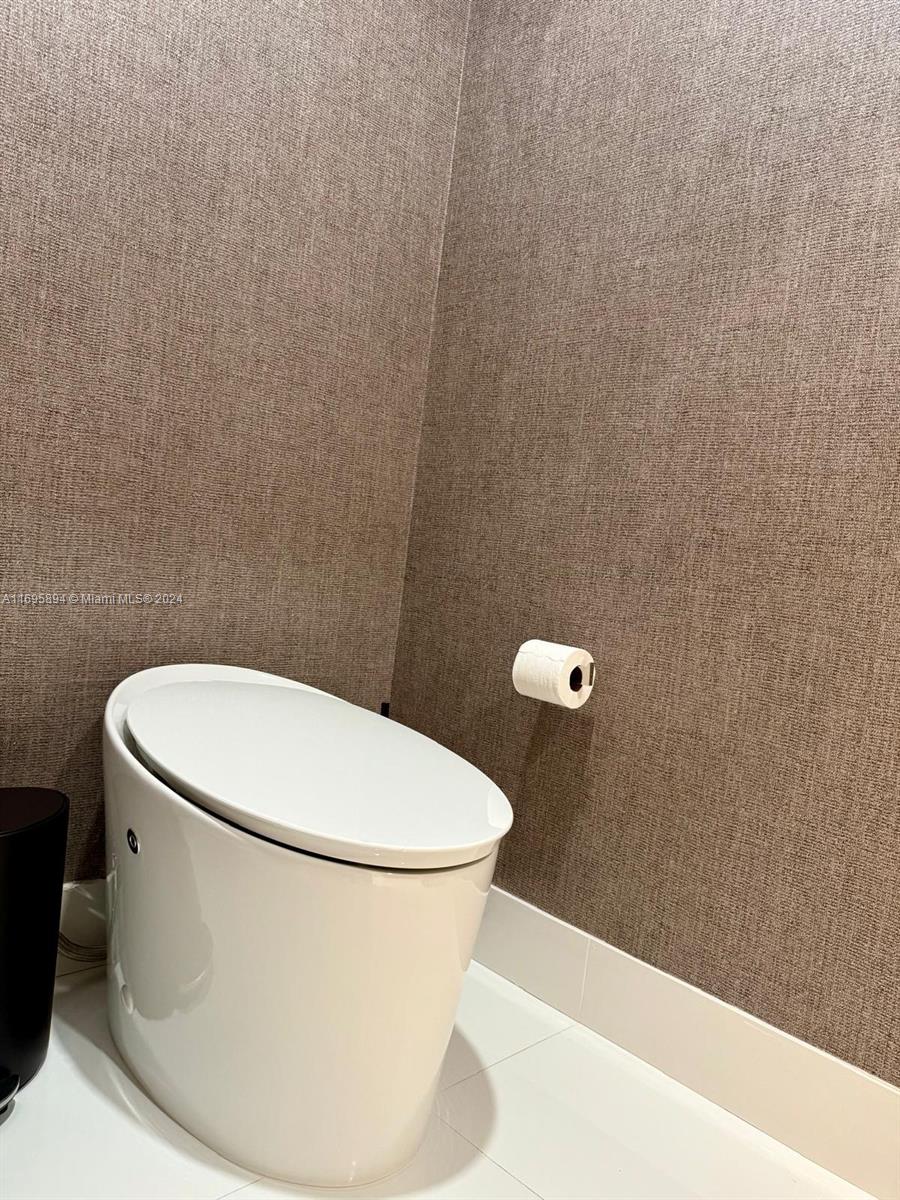 PARQUE TOWERS CONDO - Residential