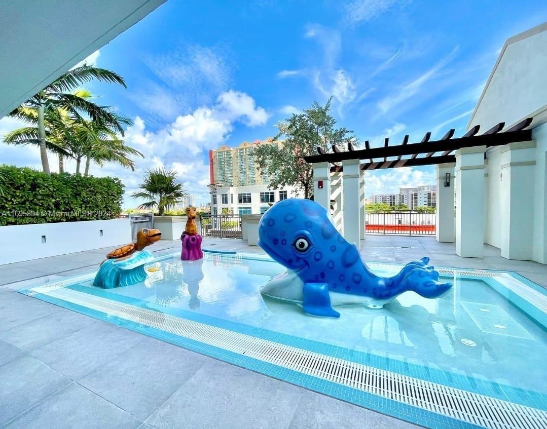 PARQUE TOWERS CONDO - Residential