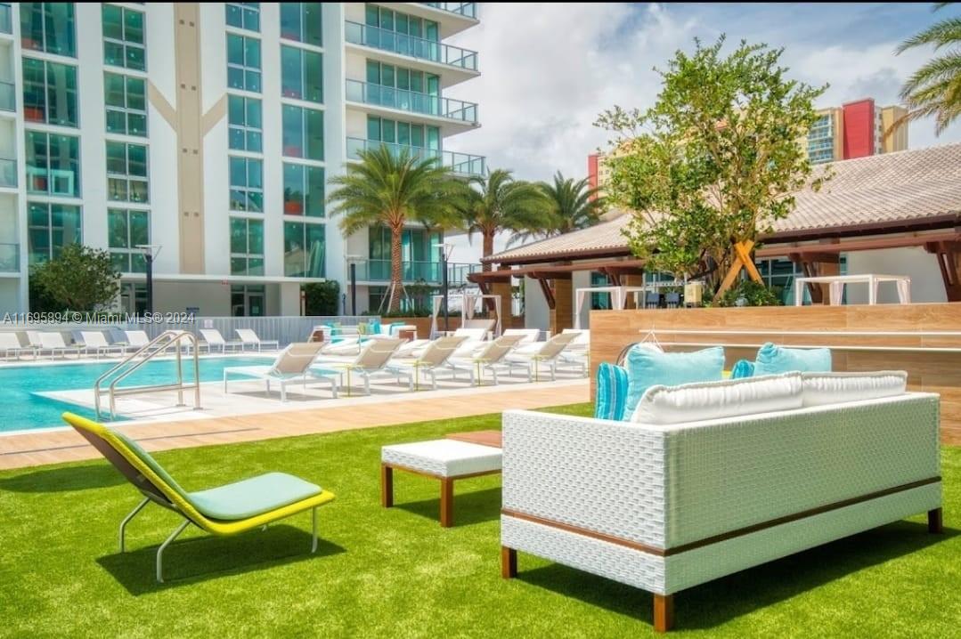 PARQUE TOWERS CONDO - Residential