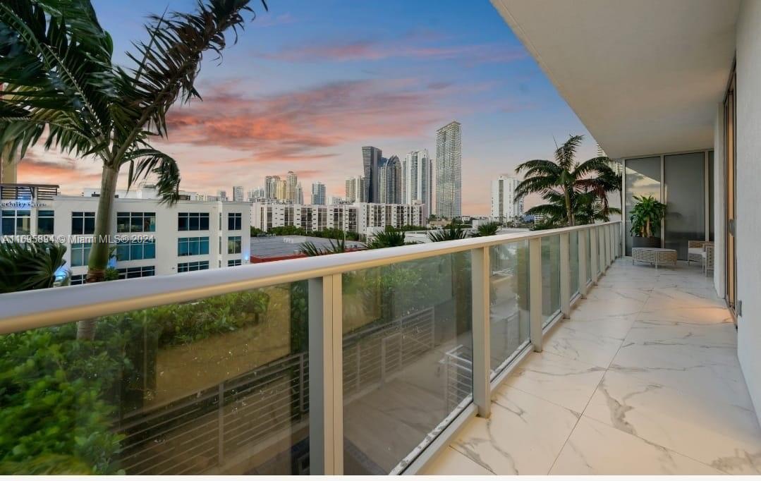 PARQUE TOWERS CONDO - Residential