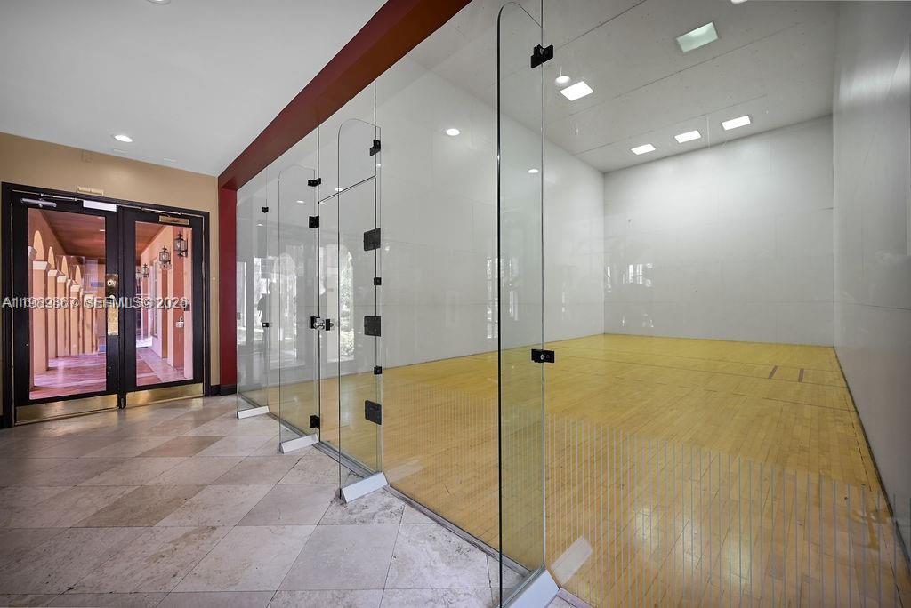 ST ANDREWS CONDO - Residential