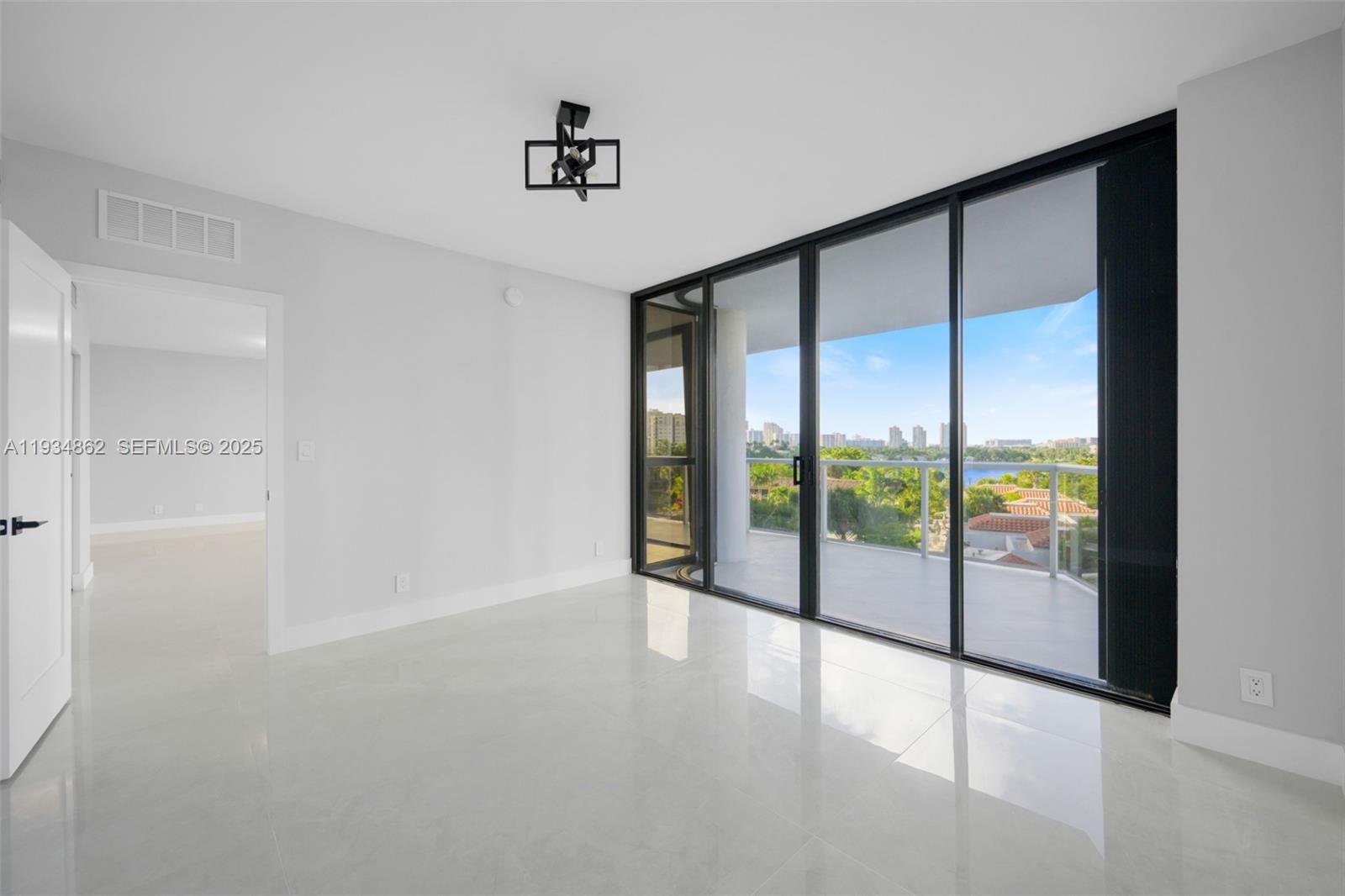 HAMPTONS WEST CONDO - Residential