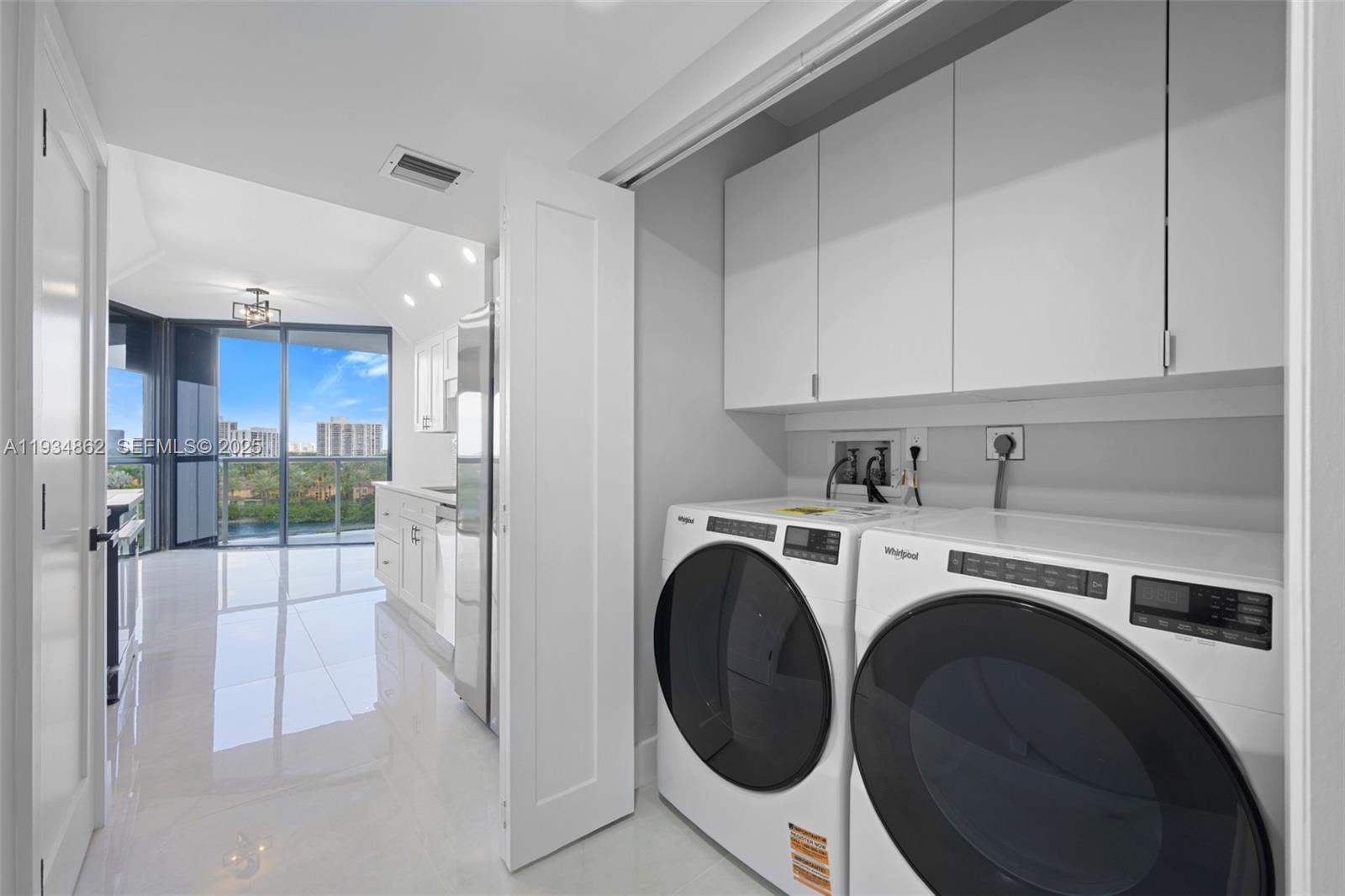 HAMPTONS WEST CONDO - Residential