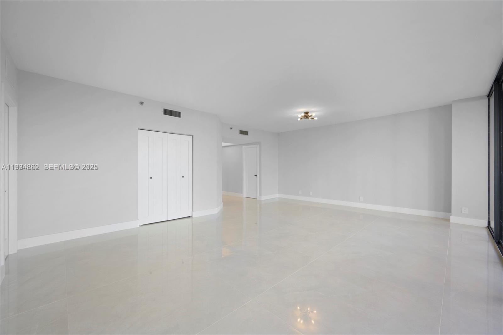 HAMPTONS WEST CONDO - Residential