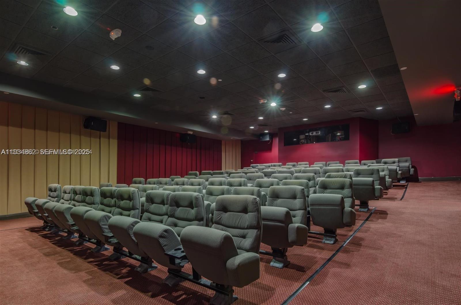 HAMPTONS WEST CONDO - Residential